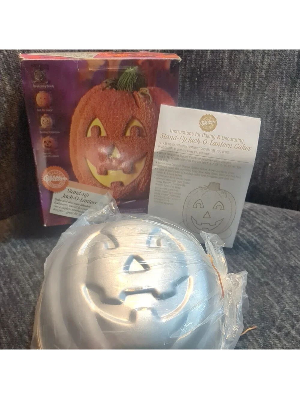 Vintage Wilton Halloween Stand Up Jack-O-Lantern pumpkin witch cake pan 3D